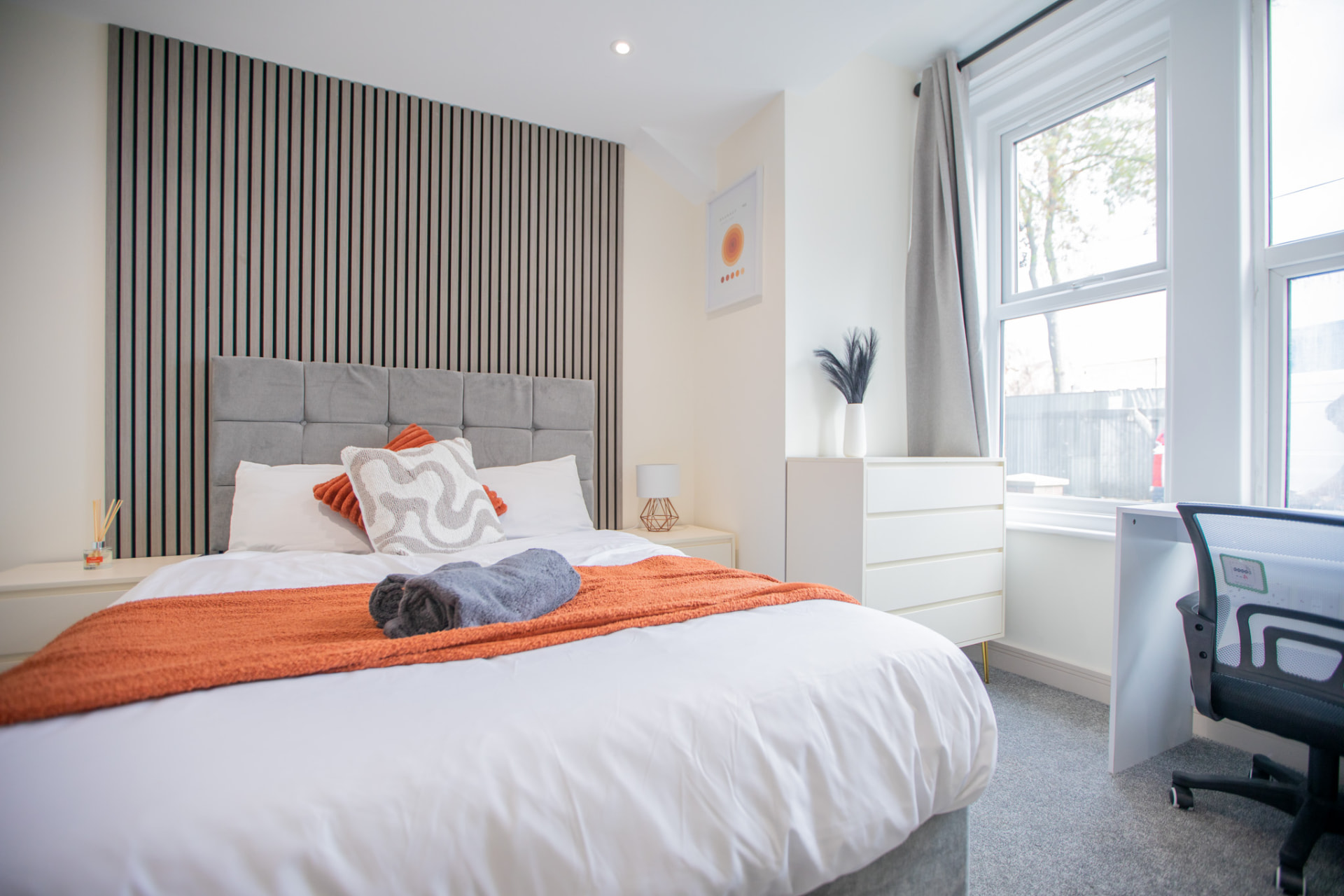 Barton Road after — double room with desk